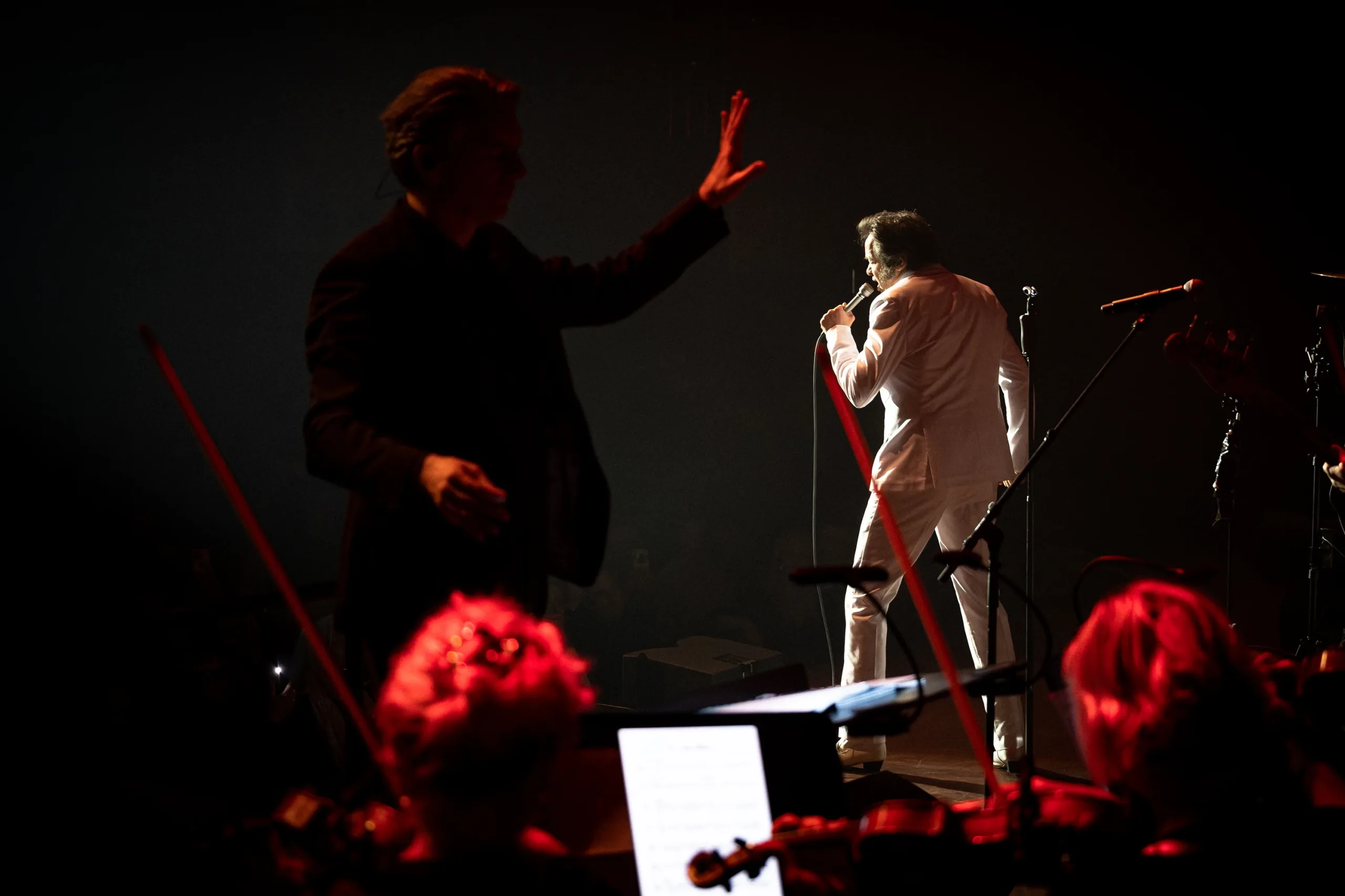 Elvis Tribute Konzert in der Alten Oper Frankfurt Elvis Show in der Alten Oper Frankfurt mit Orchester und leidenschaftlichem Live-Gesang.